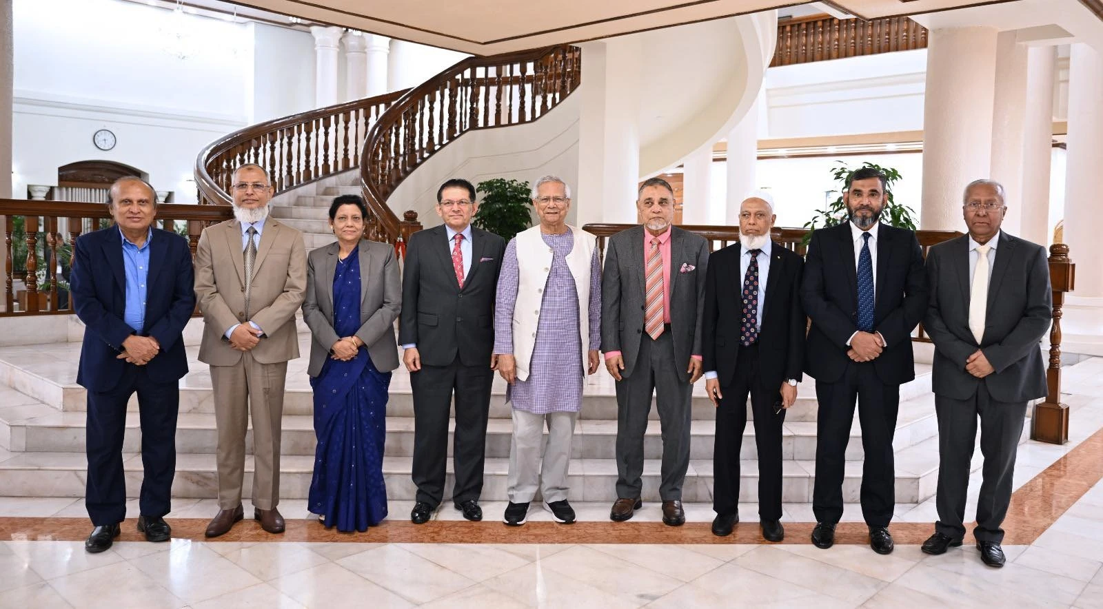 ফেব্রুয়ারির প্রথমার্ধে নির্বাচন-গণভোট আয়োজনে কমিশন প্রস্তুত: প্রধান উপদেষ্টাকে সিইসি